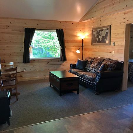 Susitna River Lodging, Backwoods Cabins Талкитна Екстериор снимка