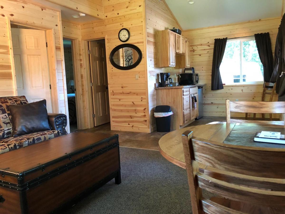 Susitna River Lodging, Backwoods Cabins Талкитна Екстериор снимка